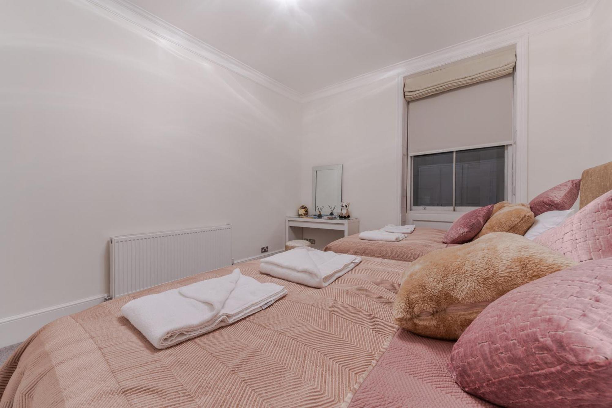 5H Modern Elegance 1-Bedroom City Living In Londen Buitenkant foto
