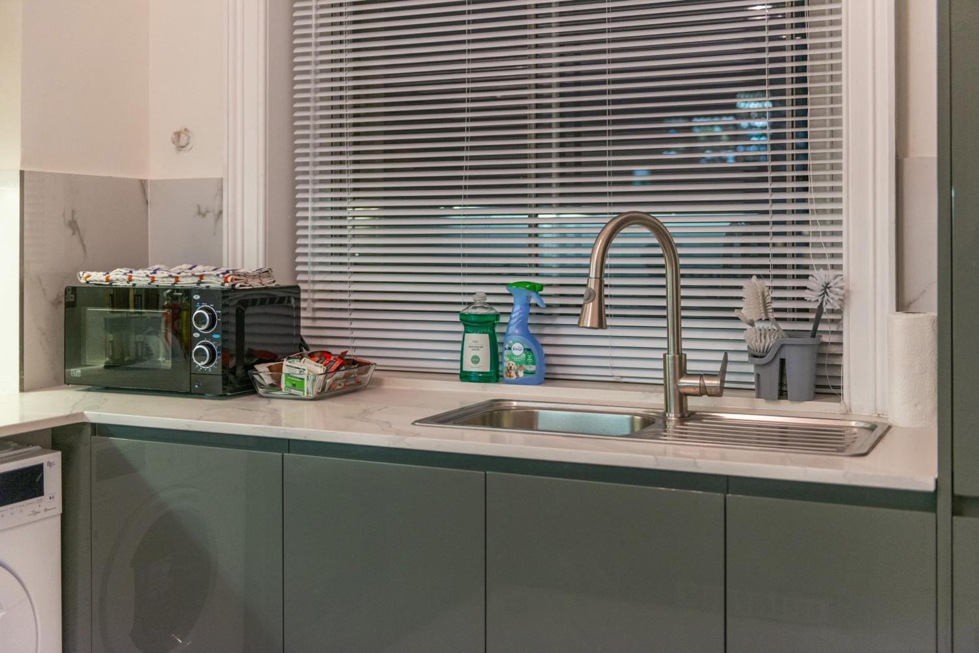 5H Modern Elegance 1-Bedroom City Living In Londen Buitenkant foto